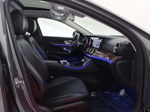 Used 2018 Mercedes-Benz E 300 4MATIC w/ Premium 1 Package image 25