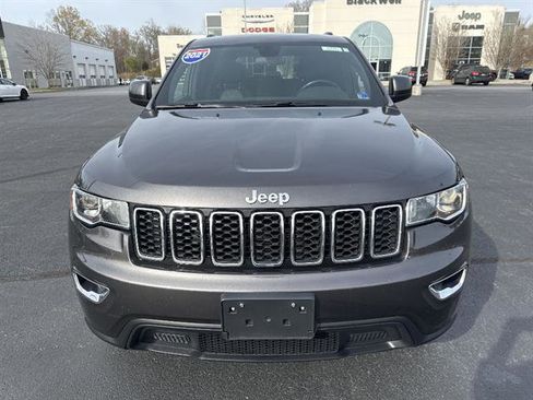 Used 2021 Jeep Grand Cherokee Laredo X AWD/4WD image 2