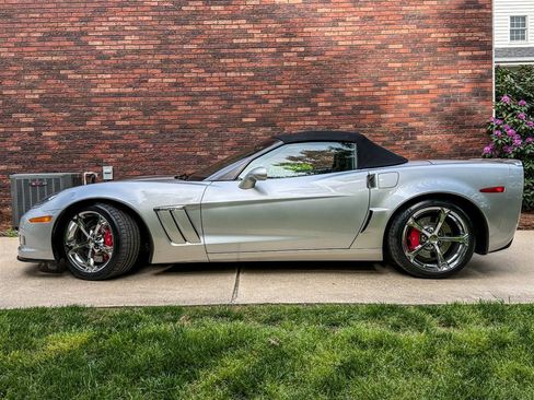 Used 2013 Chevrolet Corvette Grand Sport w/ 3LT Preferred Equipment Group RWD image 4
