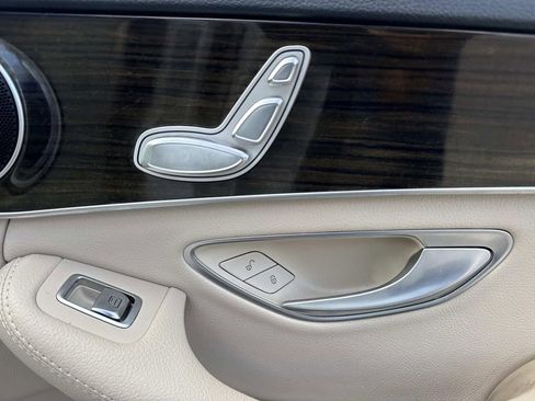 Used 2019 Mercedes-Benz C 300 Sedan image 15