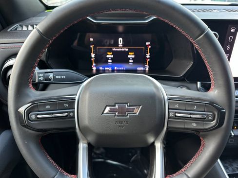 Used 2023 Chevrolet Colorado Z71 w/ Z71 Convenience Package 2 image 25