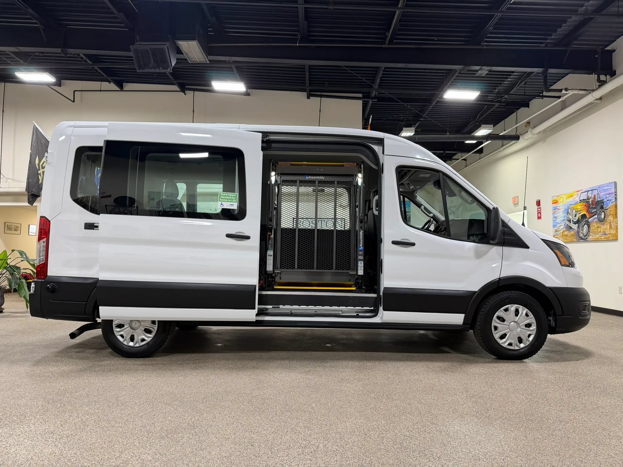 Used 2023 Ford Transit 350 XL RWD image 22