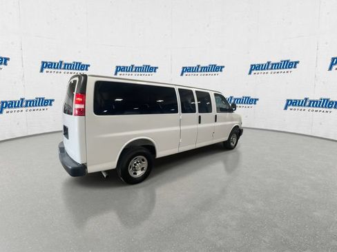Used 2025 Chevrolet Express 3500 LS RWD image 11