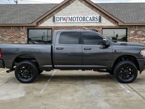 Used 2023 RAM 2500 Big Horn w/ Night Edition AWD/4WD image 6