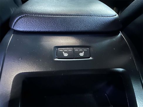 Used 2019 Volvo S60 T6 Momentum image 15