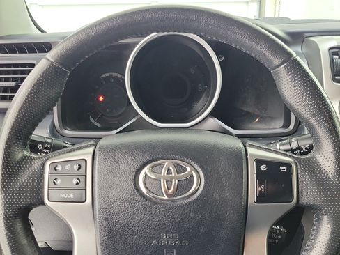 Used 2013 Toyota 4Runner Limited RWD image 19