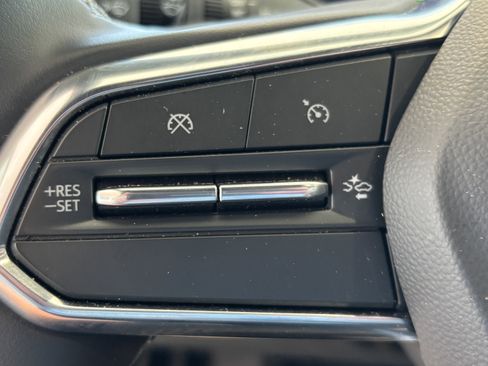 Used 2025 Chevrolet Equinox EV LT FWD image 11