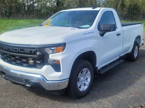 Used 2025 Chevrolet Silverado 1500 W/T w/ WT Value Package image 3