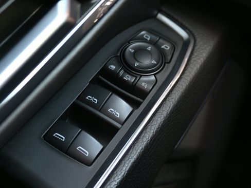 Used 2024 GMC Sierra 3500 Denali w/ Denali Reserve Package image 25