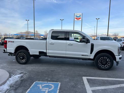 Certified 2025 Ford F350 Platinum AWD/4WD image 8