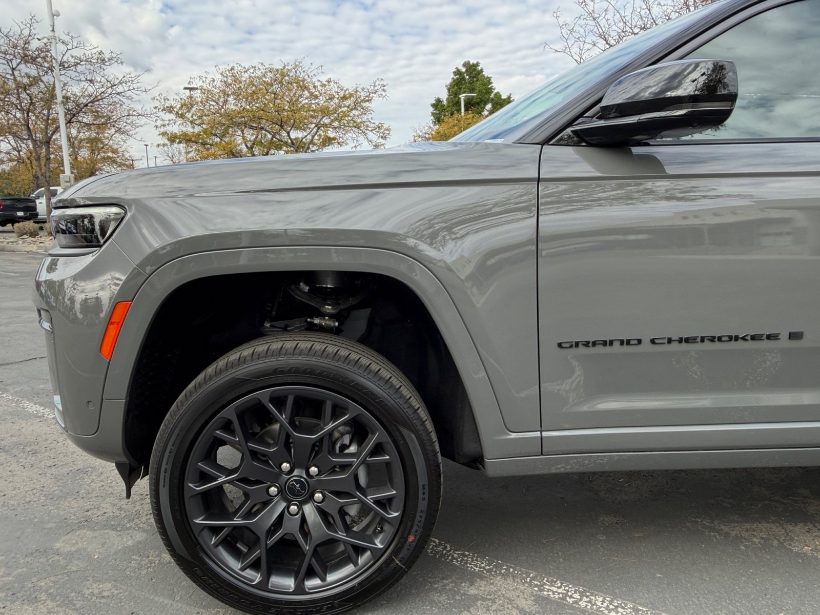 New 2027 Jeep Grand Cherokee Summit AWD/4WD image 9
