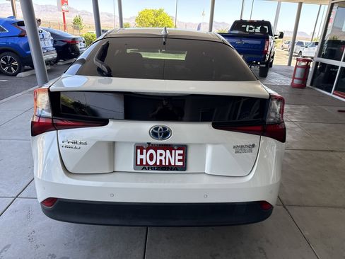Used 2020 Toyota Prius LE w/ Carpet Mat Package AWD/4WD image 5