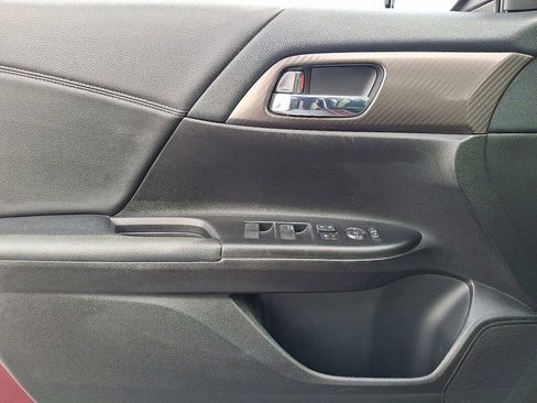 Used 2016 Honda Accord Sport image 14