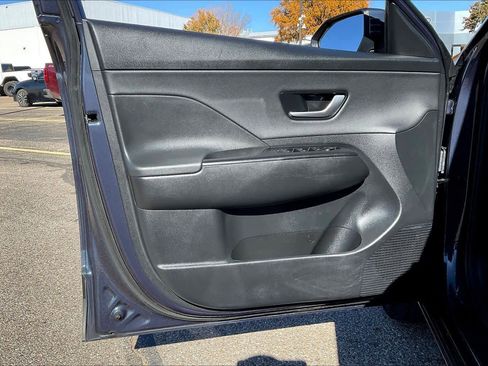 Used 2024 Hyundai Kona Limited image 20