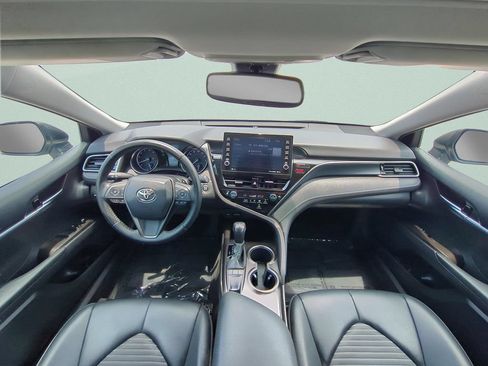 Used 2022 Toyota Camry SE w/ Audio Upgrade Package FWD image 10