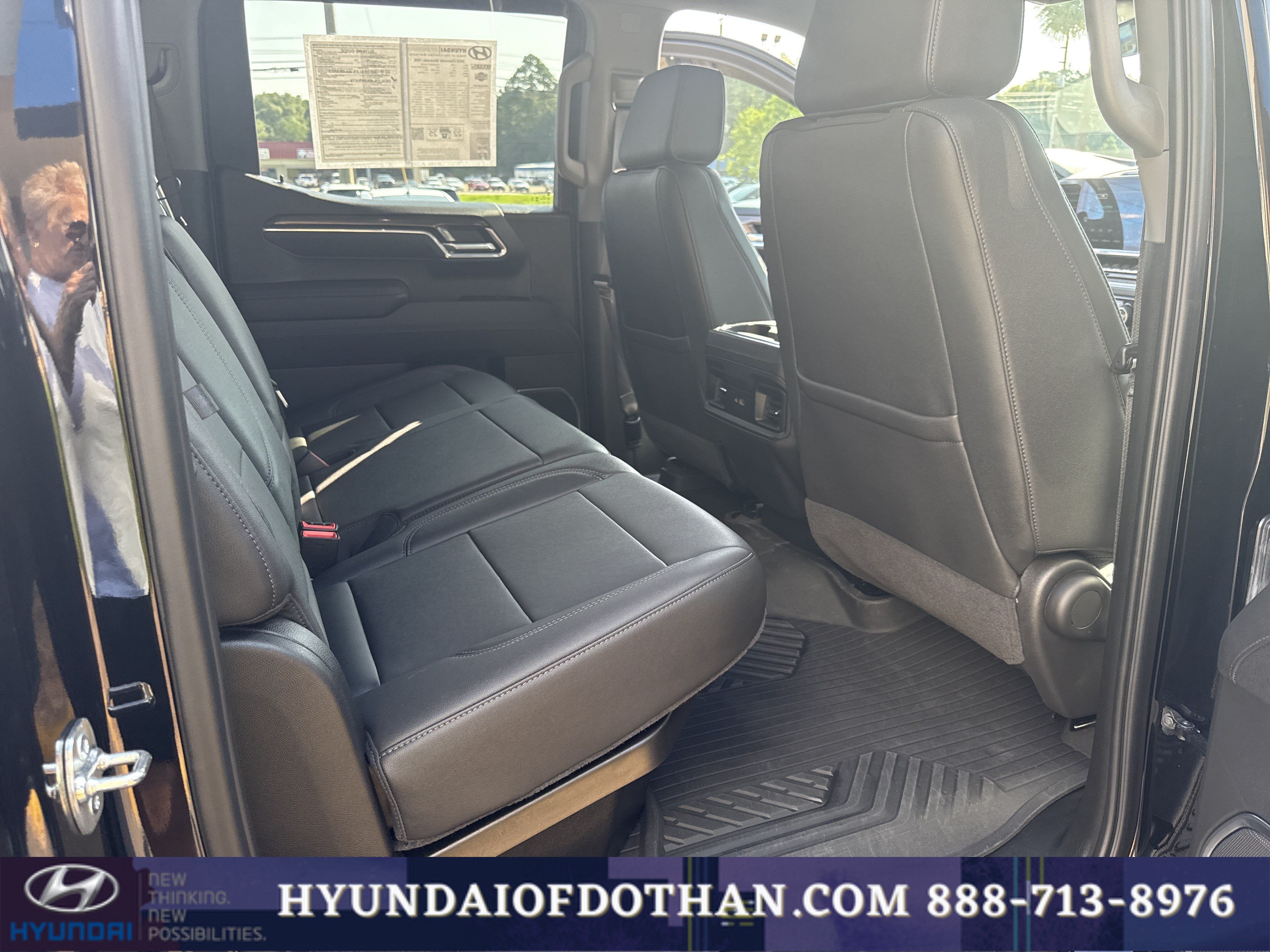 Used 2025 Chevrolet Silverado 1500 LT Trail Boss w/ Convenience Package II AWD/4WD image 13