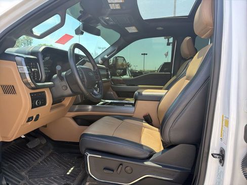 Used 2024 Ford F250 Lariat w/ Lariat Ultimate Package AWD/4WD image 8