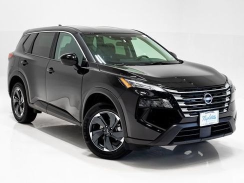 Used 2025 Nissan Rogue SV AWD/4WD image 6
