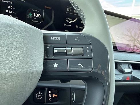 New 2026 Kia EV9 Land image 25