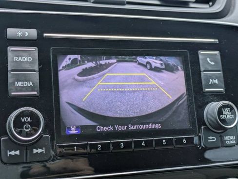 Used 2018 Honda CR-V LX image 27