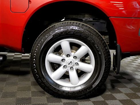 Used 2015 Nissan Titan SV image 56