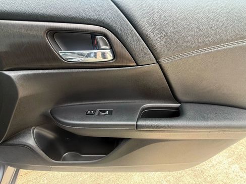 Used 2015 Honda Accord EX-L image 23