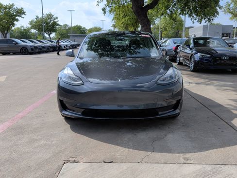 Used 2022 Tesla Model 3 Standard Range RWD image 3