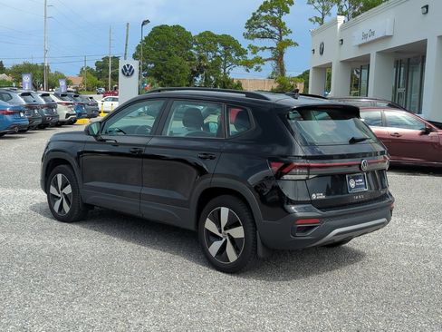 Used 2025 Volkswagen Taos S AWD/4WD image 5