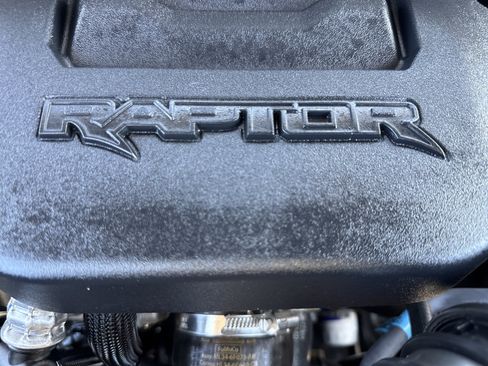 Used 2025 Ford F150 Raptor AWD/4WD image 37
