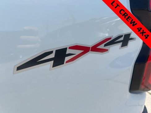 Used 2023 Chevrolet Colorado LT w/ LT Convenience Package image 10