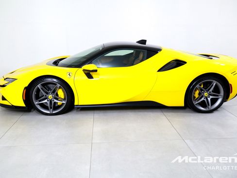 Used 2022 Ferrari SF90 Stradale AWD/4WD image 5