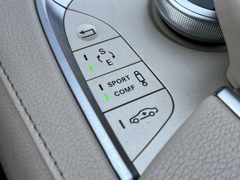 Used 2014 Mercedes-Benz S 550 Sedan image 38