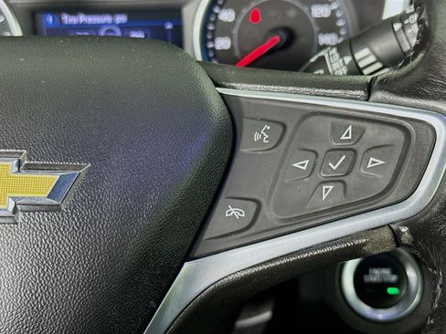 Used 2019 Chevrolet Equinox LT w/ Driver Convenience Package image 14