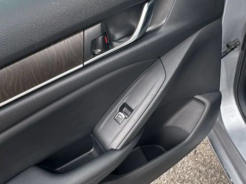 Used 2021 Honda Accord EX-L image 14
