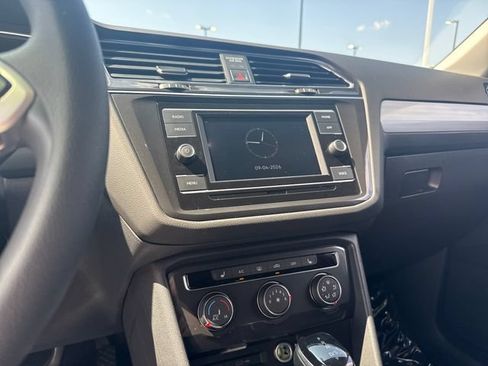 Used 2022 Volkswagen Tiguan S AWD/4WD image 18