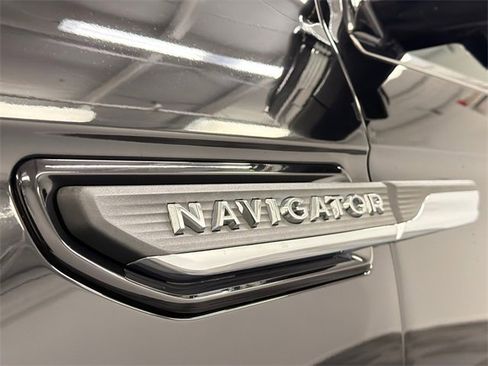 Used 2023 Lincoln Navigator L Reserve image 17