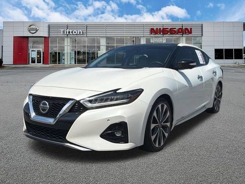 Used 2019 Nissan Maxima Platinum w/ Illumination Package FWD image 3