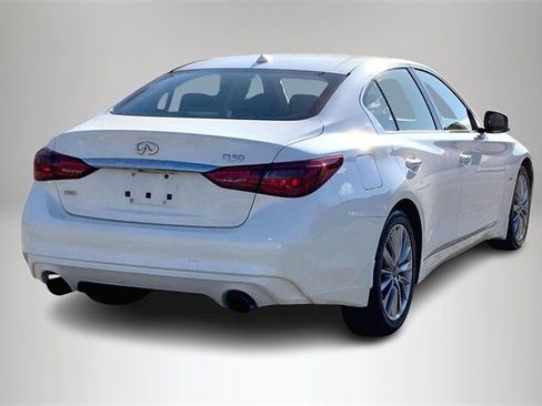 Used 2018 INFINITI Q50 Luxe w/ Essential Package (3.0T Luxe) image 10