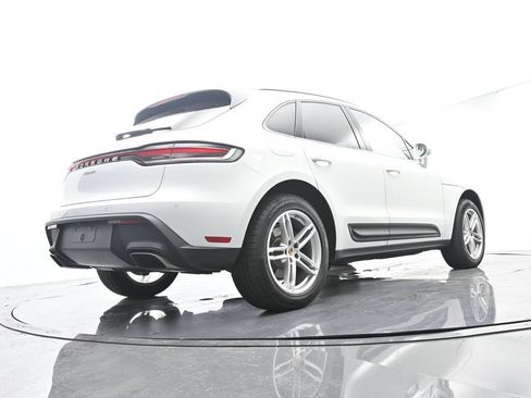Certified 2022 Porsche Macan AWD/4WD image 50