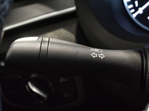 Used 2025 INFINITI QX50 Pure image 17