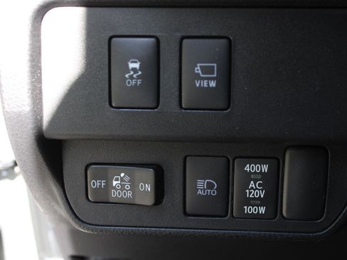 Used 2023 Toyota Tacoma Limited AWD/4WD image 9