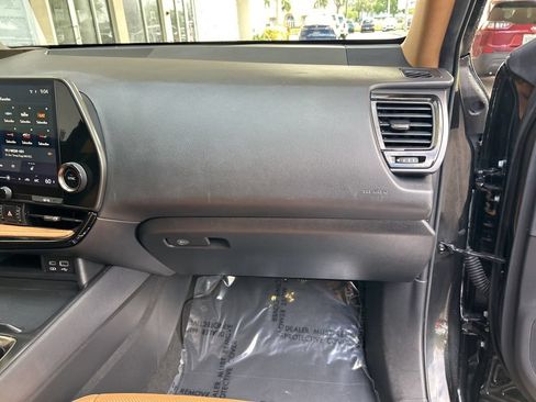 Used 2023 Lexus NX 250 FWD w/ Towing Package (2000 Lbs) image 24