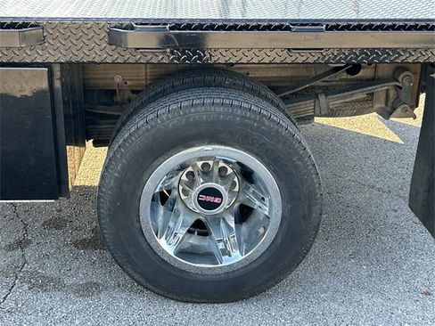 Used 2009 GMC Sierra 3500 SLT w/ SLT Convenience Package image 13