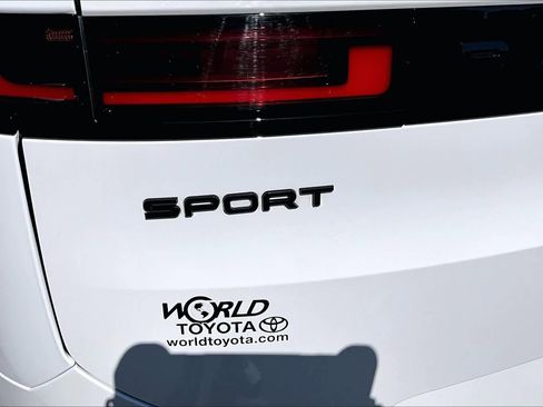 Used 2024 Land Rover Range Rover Sport Dynamic SE AWD/4WD image 10