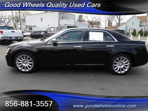 Used 2014 Chrysler 300 Uptown Edition w/ Quick Order Package 22M image 8