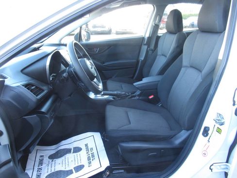 Used 2020 Subaru Impreza 2.0i Premium image 11