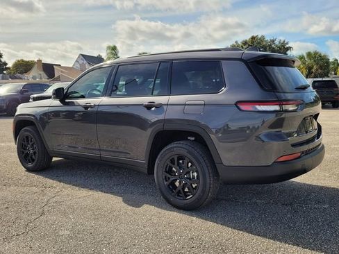 New 2025 Jeep Grand Cherokee L Altitude image 5