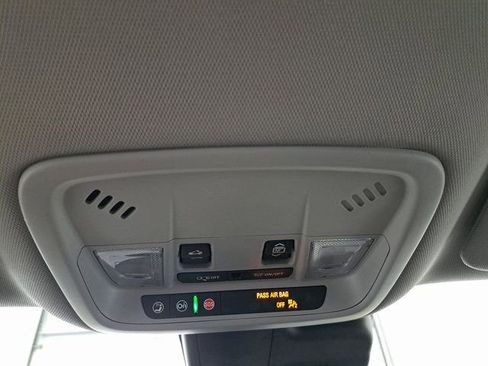 Used 2024 Chevrolet Malibu LT FWD image 16