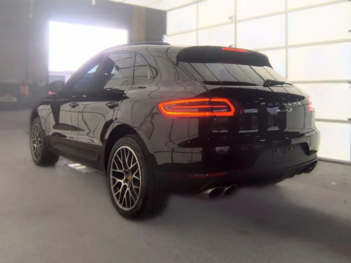 Used 2015 Porsche Macan S w/ Infotainment Package AWD/4WD image 6