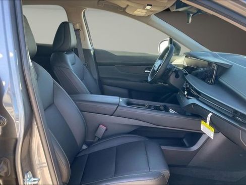 Certified 2025 Nissan Murano SV image 7